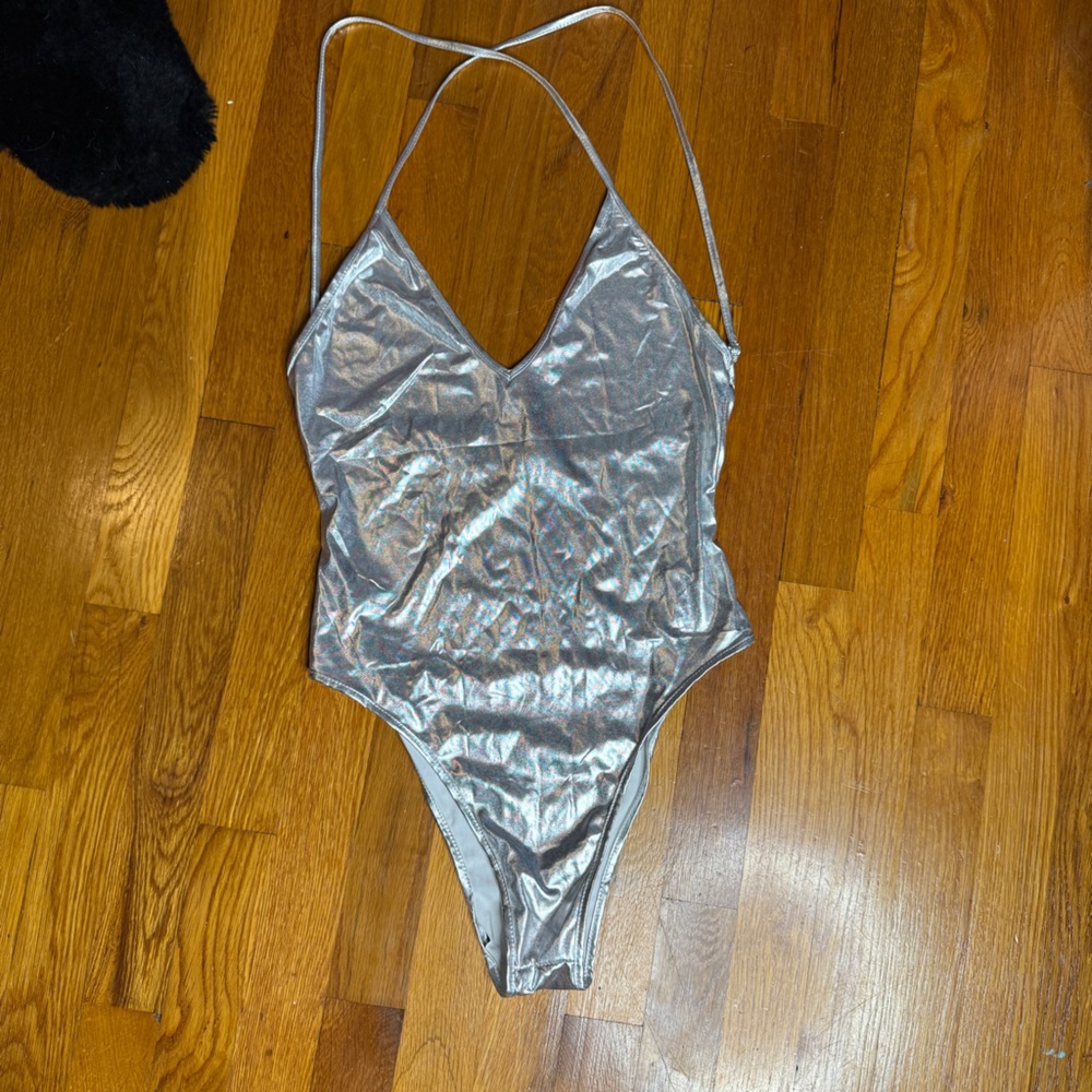 iEFiEL Silver Metallic Bodysuit Size Medium